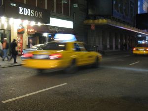 800px-nyc_taxi_in_motion
